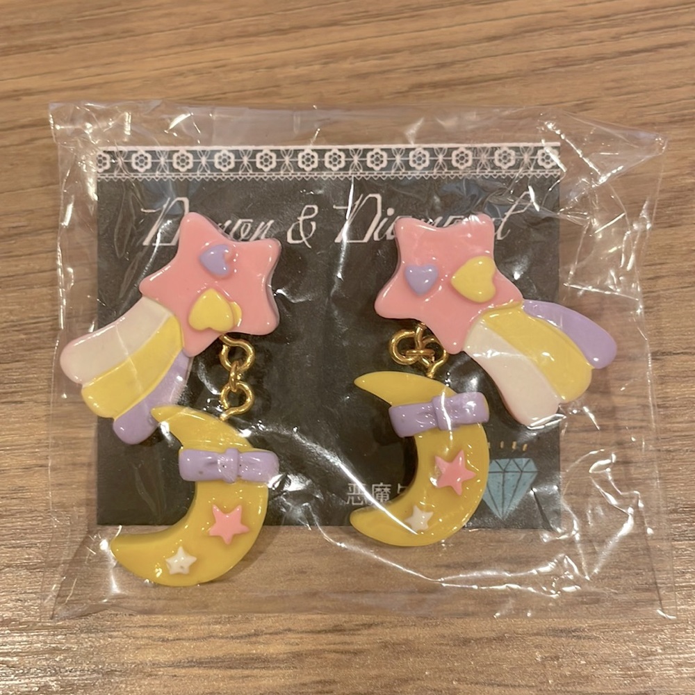 Star and moon cute earrings